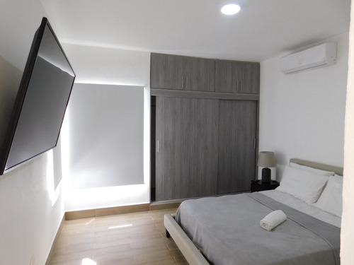 Vendo Villas De Arquitectura Moderna En Metro Country Club En Juan Dolió, República Dominicana