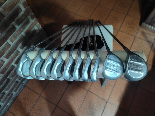 Bolsa De Golf Hippo 14 Div. Juego8 Hierros Y 2 Maderas Cobra Negro (Usado)