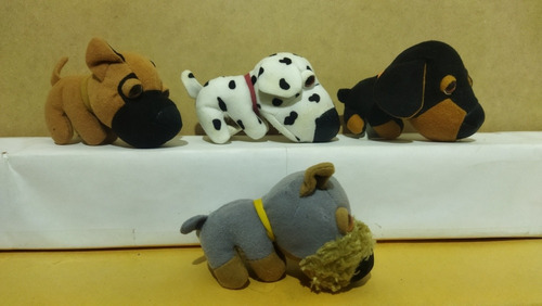 Colección De Cuatro Perritos The Dog Artlist Macdonalds Año (Usado)