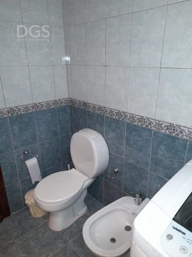 Imagen 25 de 30 de Venta En Block - 2 Viviendas Y 3 Locales Comerciales. -