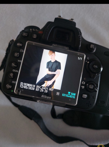 Nikon D610 24-85mm Af-s Vr Dslr + 50mm Nikon Negro (Usado)
