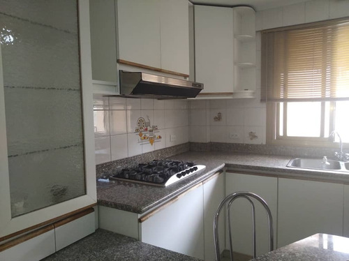 Imagen 25 de 30 de En Venta Amplio Y Bello Apartamento Res. Uris Urb. San Isidro