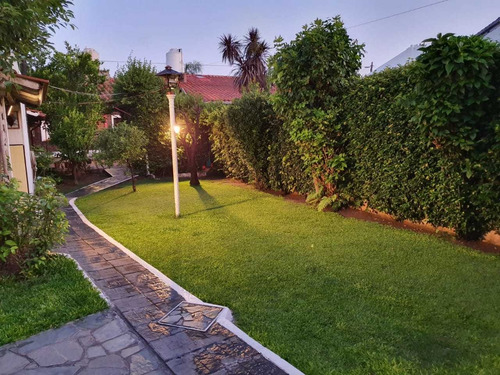 Imagen 8 de 14 de Casa Para 2 Familias En Venta En Banfield Oeste