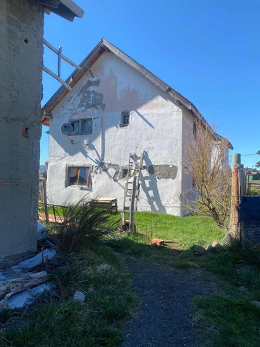 Cabañas En Construcción En Caviahue, Neuquén.