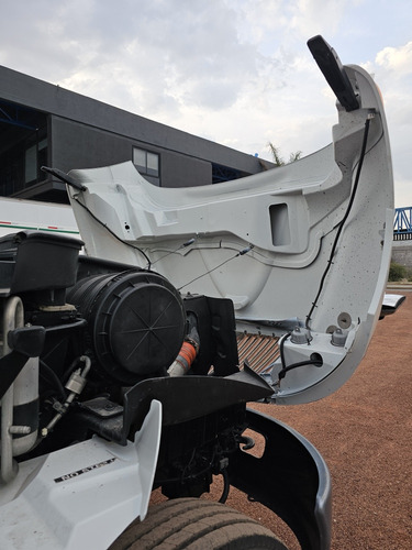 International 4300 Modelo 2015 Plataforma 7.60 Metros