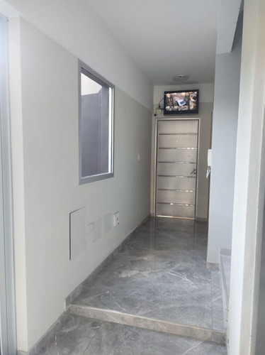 Imagen 3 de 16 de Departamento 2 Ambientes A Estrenar Escucha Oferta