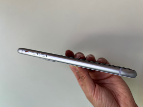 Apple Iphone 11 (128 Gb) - Morado Usado Único Dueño Lila (Usado)