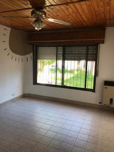 Imagen 8 de 20 de Casa En Venta En Berazategui Centro
