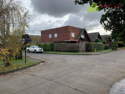 Casa En Venta De 4 Dorm. En Temuco