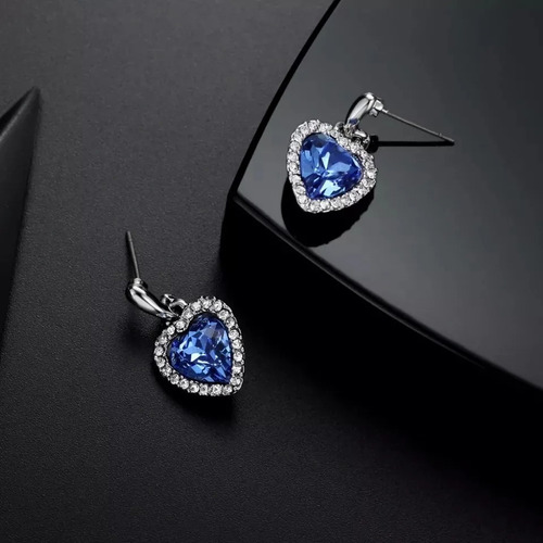 Imagen 5 de 6 de Aretes Oro 18k Laminado De Corazón De Cristales Swarovski