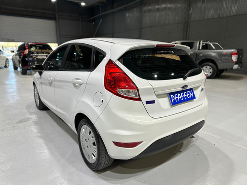 Ford Fiesta Kinetic 1.6 Sedan S 120cv