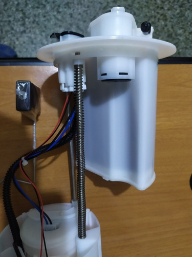 Conjunto Bomba De Gasolina Completa Toyota Yaris 06-10