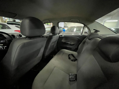 Volkswagen Voyage 1.0 MI 8V FLEX 4P MANUAL