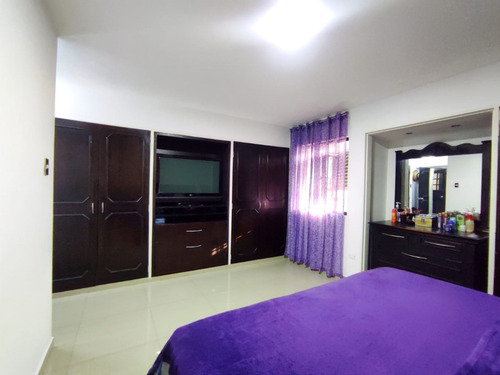 Apartamento En Res. San Andrés Vi, Prebo. Con Pozo Y Planta Eléctrica