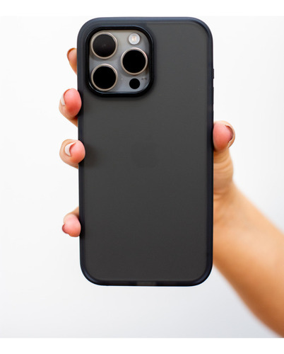 Capa Hprime Lightcase Smoke Preto Fosco P/ iPhone 16 Pro Max