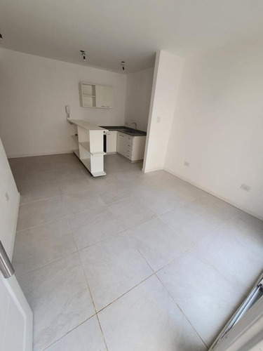 Ph De 3 Ambientes A Estrenar Con Jardin Y Terraza En Venta. Florida Oeste