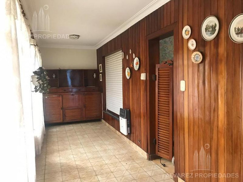 Imagen 6 de 23 de Excelente Casa 4 Ambientes - Castelar Centro