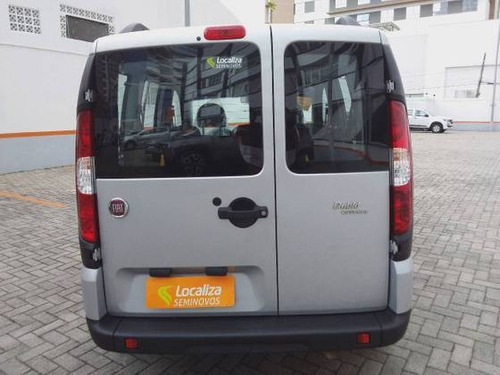 Imagem 2 de 10 de Fiat Doblò 1.8 Mpi Essence 7l 16v Flex 4p Manual