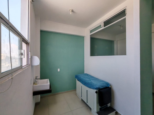 Centro Medico Con Atencion Personalizada En La Zona Residencialde Juriquilla Ideal Para Poner Tu Consultorio