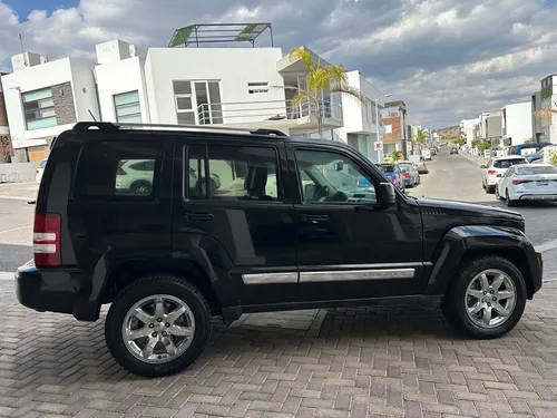 Jeep Liberty Limited Base Piel 4x2 At