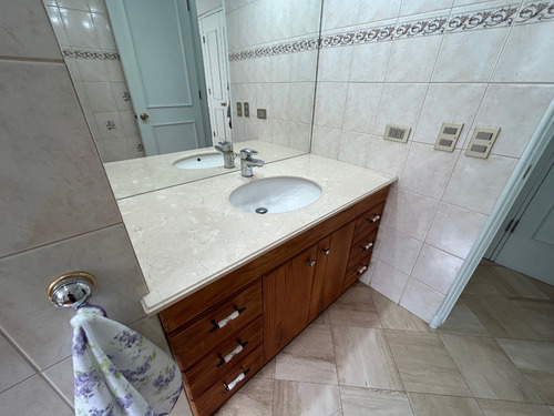 Metro El Golf, 3dorm.+3baños + 2estac +1bod. -amoblado Codjc