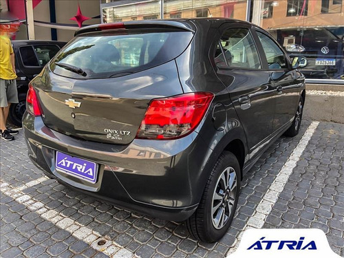Imagem 6 de 11 de Chevrolet Onix 1.4 Mpfi Ltz 8v