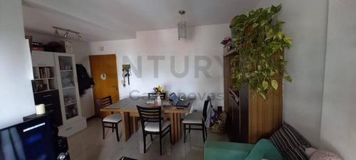 Imagen 11 de 11 de Venta V. Del Parque Departamento De 2amb Al Frente Con Cochera Y Sum