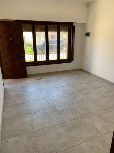 Imagen 2 de 15 de Venta Casa 127 Entre 60 Y 61