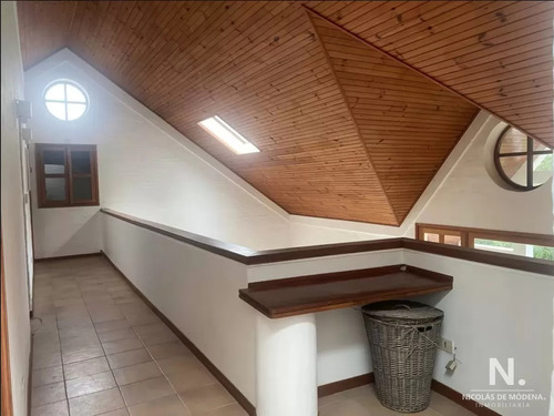 Vende Casa En Primeras Paradas De Playa Mansa Próxima Al Mar, Punta Del Este