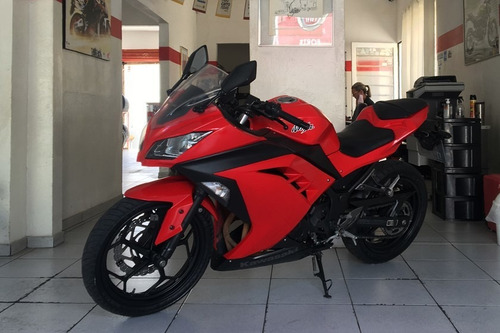 Kawasaki Ninja 300 Vermelha 2013/14