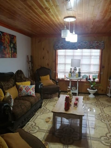 Hermosa Casa En Venta De 4 Dorm. En Temuco