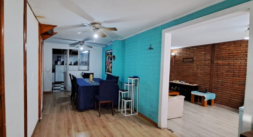 Se Vende Casa Con Amplio Patio En Huechuraba