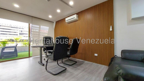 Oficina En Alquiler Chuao Ee25-24398