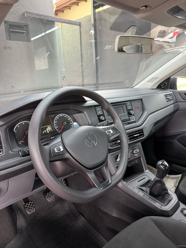 Volkswagen Polo Track 1.0 Flex 12V 5p