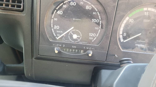 Imagen 9 de 9 de Camion Iveco Traker 420 Volteo