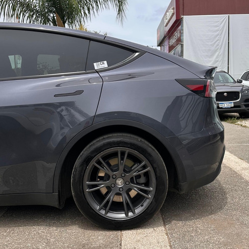 Tesla MODEL Y 0.0 Model Y Rwd