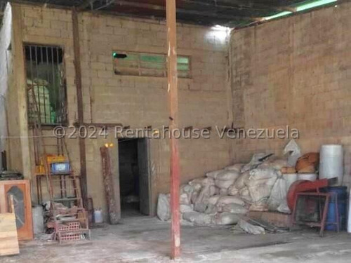 Bella Finca En Lara Anzoátegui Municipio Moran, Cuenta Con Cincuenta Hectáreas Productivas Y Sembradios De Cafe, Agua Full Con Cuatro Casa, 2 4 - 2 1 4 7 6 , Ideal Para Invertir Francisco Rojas Rah!!
