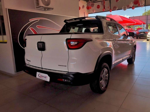 Imagem 5 de 10 de Fiat Toro 1.8 16v Evo Flex Freedom At6
