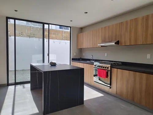Casa En Venta Con Recamará En Planta Baja Fracc El Cielo León Gto. Zona Norte