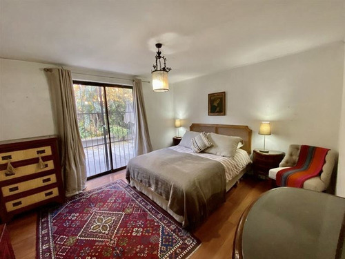 Casa En Venta De 4 Dorm. En Vitacura