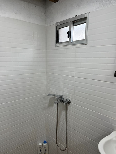 Casa Nueva A Estrenar.3 Dormitorios Patio De Uso Exclusivo De La Casa .luminosa. Sin Gastos Comunes.garaje Techado Buena Ubicacion.ambientes Amplios Y Luminosa.