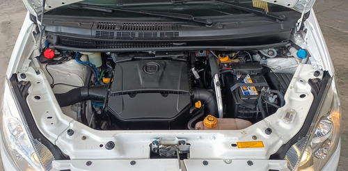 Fiat Idea 1.6 16v Essence Flex 5p