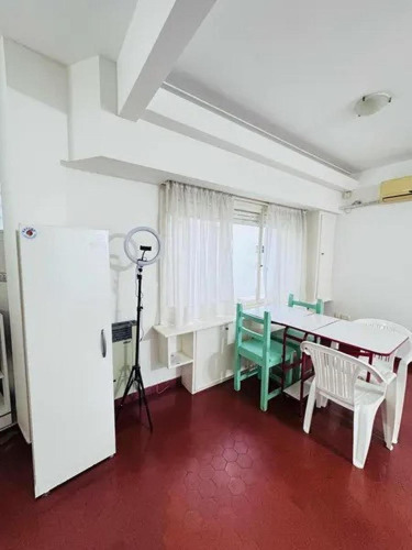 Departamento Monoambiente En Alquiler - 1 Baño - Recoleta