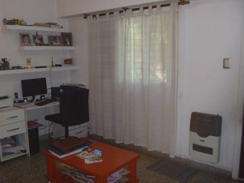 Imagen 4 de 15 de Tipo Casa Al Frente - Lanús Oeste