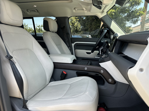 Land Rover Defender 130 First Edition 2023 Blanco