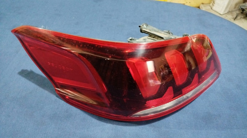 Faro Trasero Izquierdo Peugeot 301 Original C/detalles !!!!! Izquierdo/conductor Rojo
