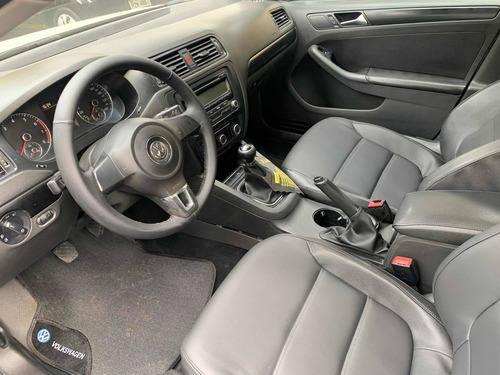 Imagem 6 de 7 de Volkswagen Jetta 2011 2.0 Comfortline Flex 4p Manual