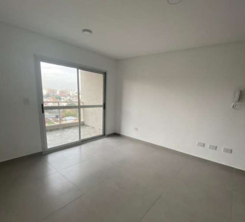 Imagen 3 de 10 de Venta Departamento 2 Ambientes Muy Luminoso! Moron Sur
