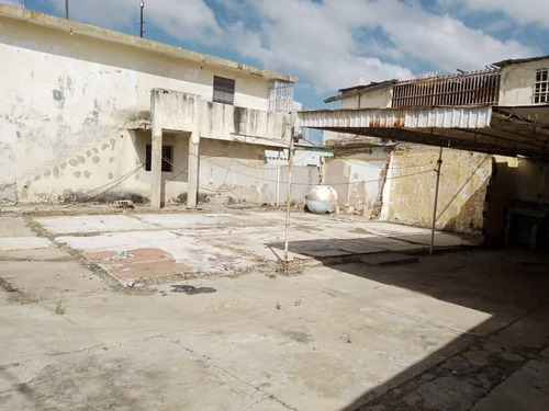 Imagen 16 de 16 de Casa Comercial En Toda La Av. C2 Frente A La Iglesia San Tarciso Vanessa Suarez