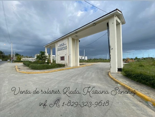 Solares Con Titulos En Residencial Con Todos Los Servicios.